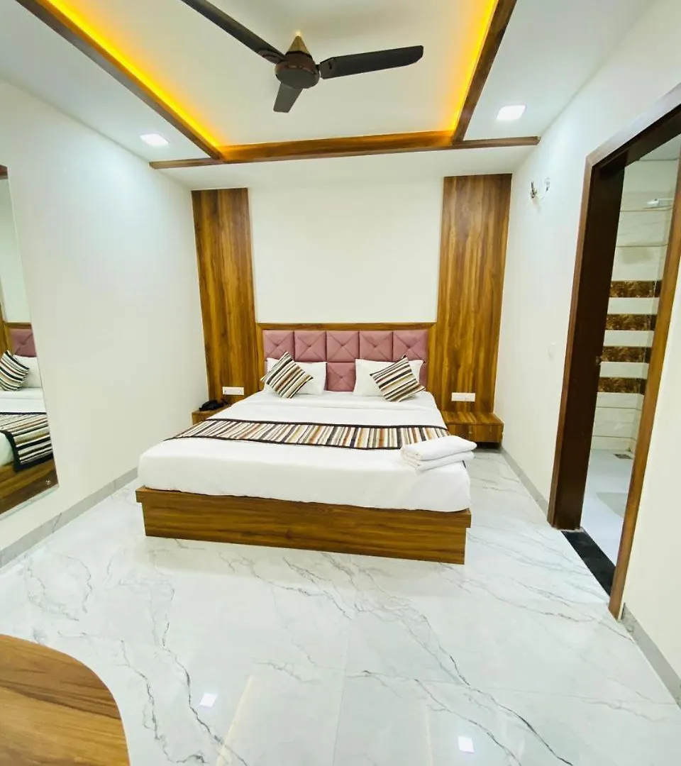 Hotel Taj Comfort Inn Agra