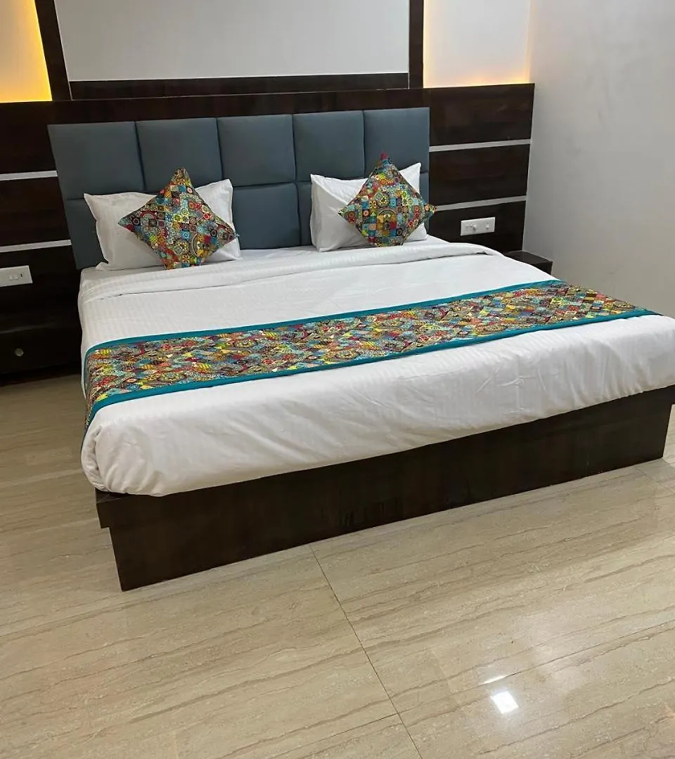 Taj Shree Hotel