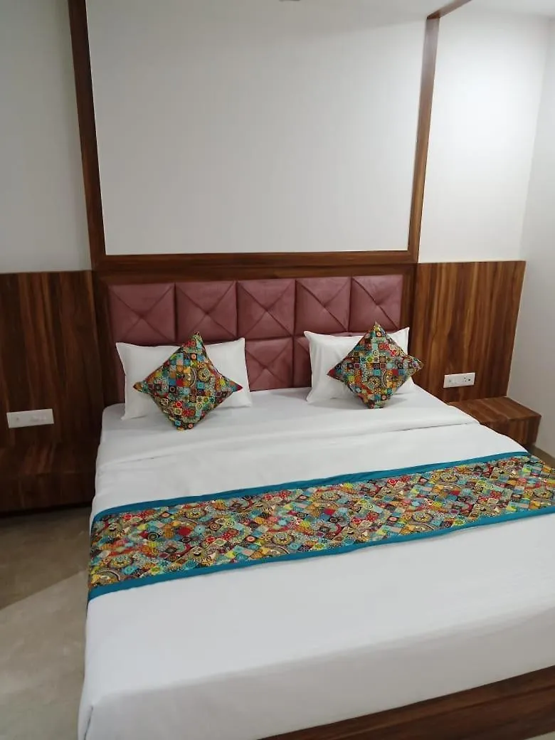Taj Shree Hotel