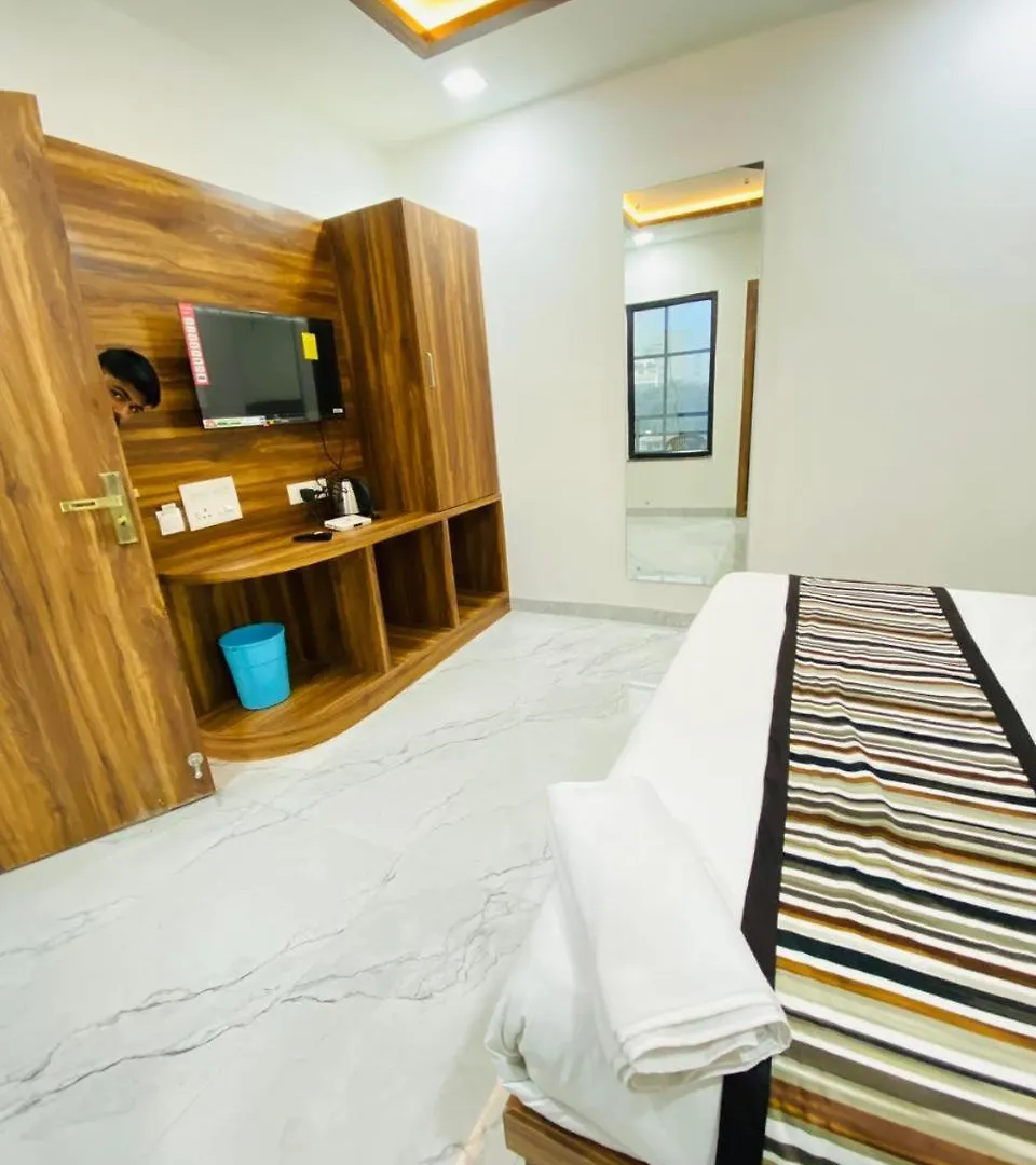 *** Hotel Taj Shree India