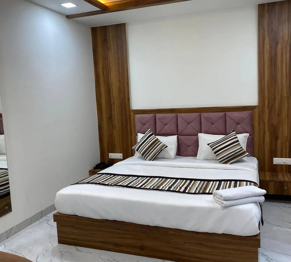 *** Hotel Taj Shree India