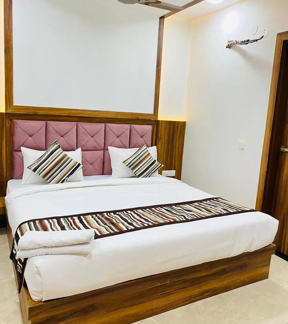 *** Hotel Taj Shree India
