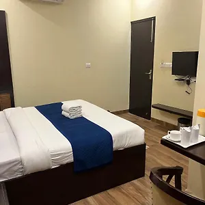 3* Hotel Mayur Palace