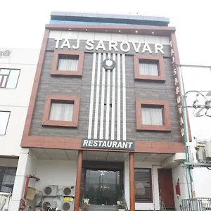 3* Hotel Taj Sarovar